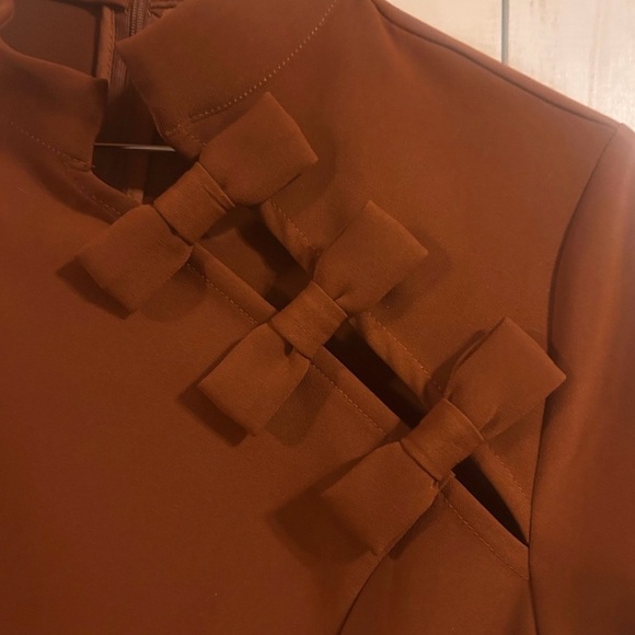 Commense Brown Mini Dress with Short Sleeves and Bow Accents - Picture 2 of 10